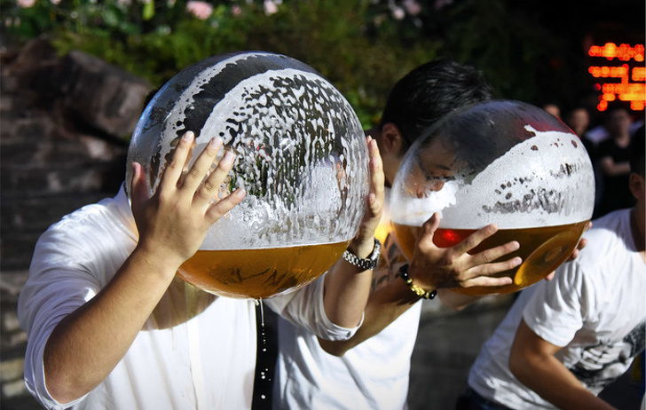 10. Çin'de en çok birayı kimin içeceğini belirleyen yarışma: