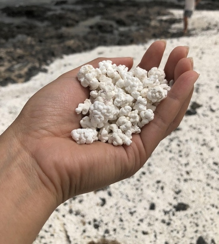 25. Fuerteventura'daki taşlar patlamış mısır gibi duruyor!
